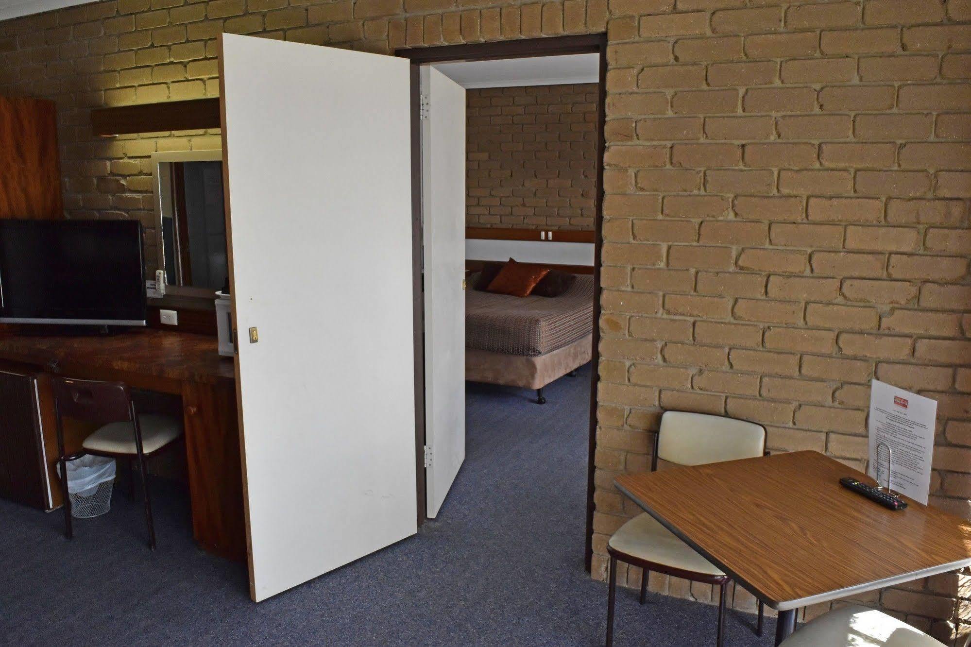 The Black Bull Motel Traralgon Exterior foto
